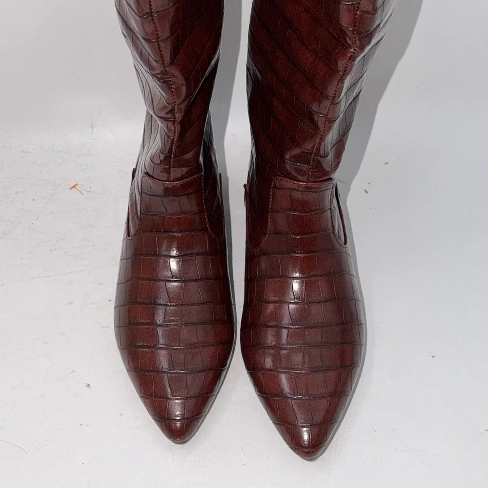 JustFab 8.5 Sienna Croc Embossed Tall Knee High Pointed Toe Flat Boots Mob Wife